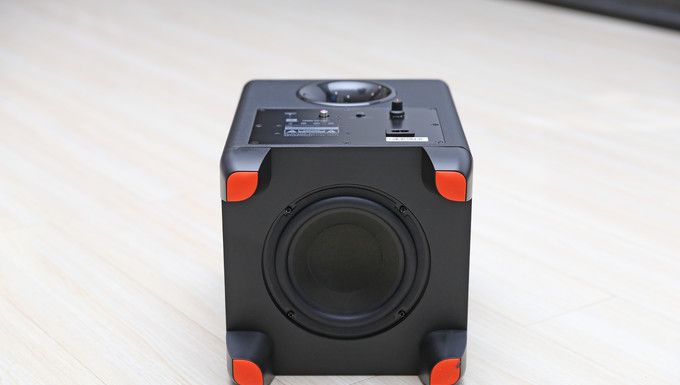 看我一部iPhone的钱组建一套110寸家庭影院