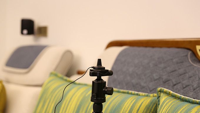 看我一部iPhone的钱组建一套110寸家庭影院