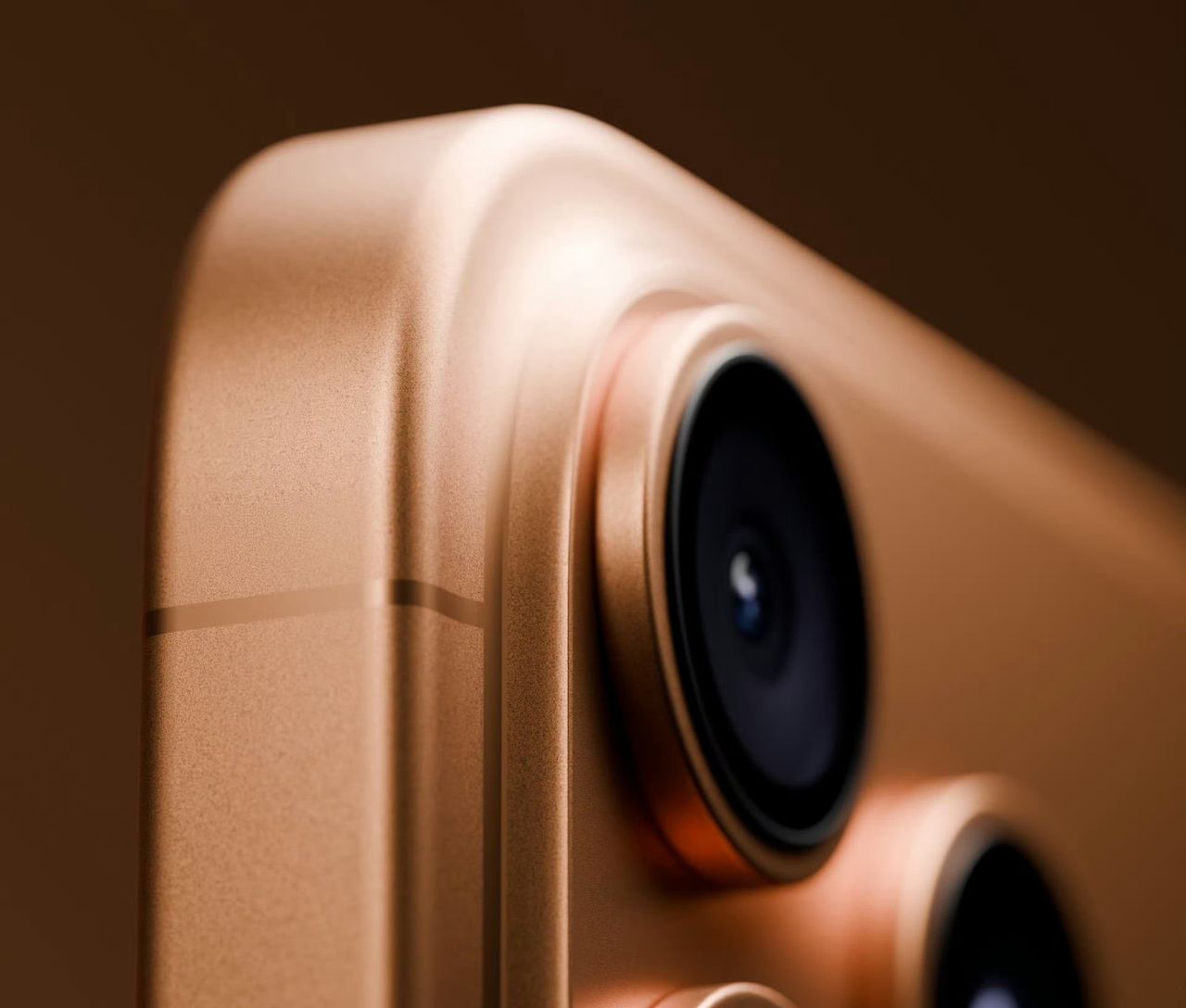 苹果开窍了!iPhone17Pro天线大改,信号会更好?