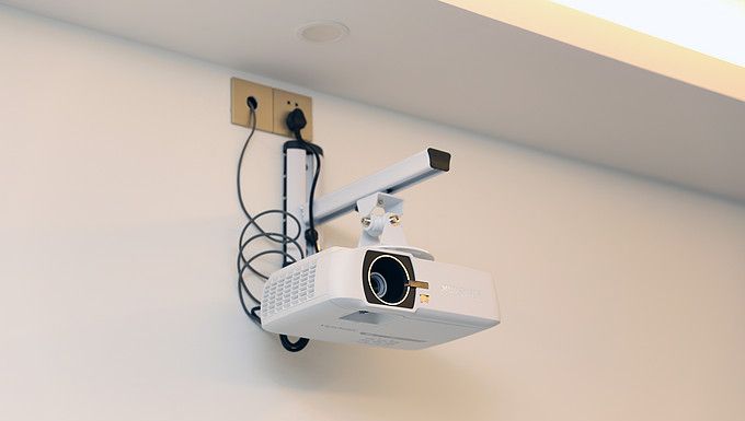 看我一部iPhone的钱组建一套110寸家庭影院