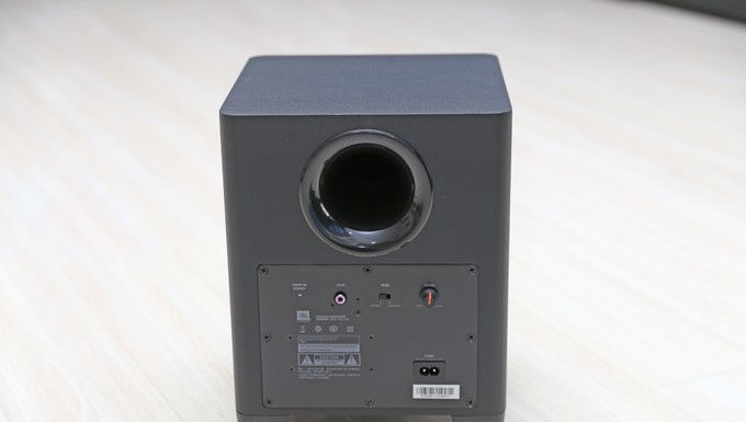 看我一部iPhone的钱组建一套110寸家庭影院