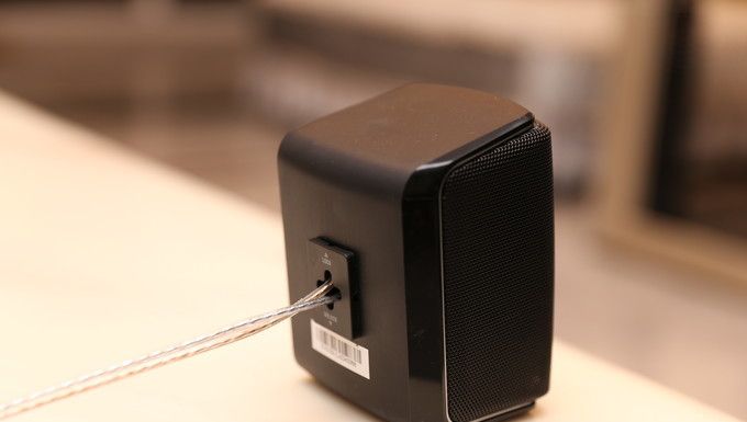 看我一部iPhone的钱组建一套110寸家庭影院