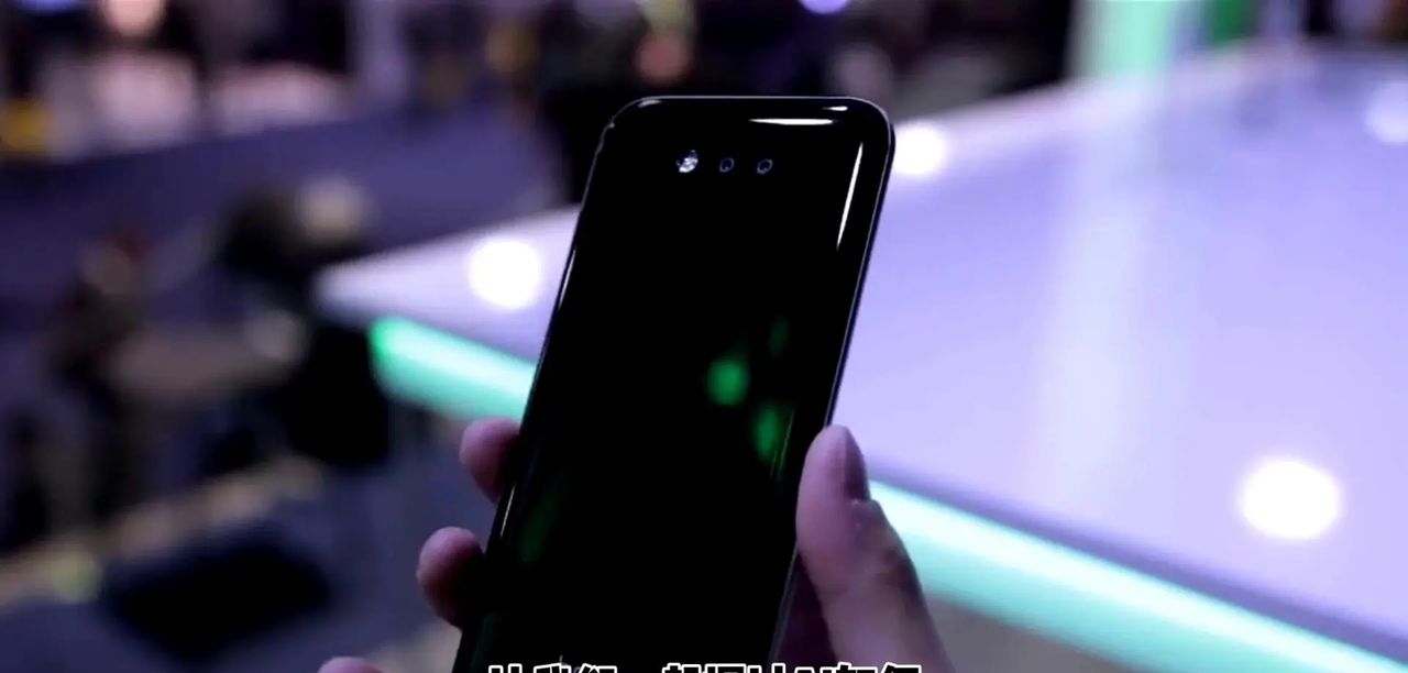 荣耀揭秘行业首例，开启智能生活新纪元