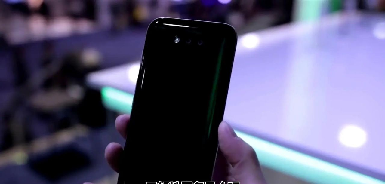 荣耀揭秘行业首例，开启智能生活新纪元