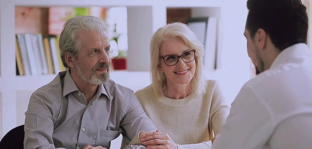 2025年养老金新玩法，用AI定制终身收入，靠谱吗？ 2025年养老金大变革，AI算法能算出你退休后每月领多少钱