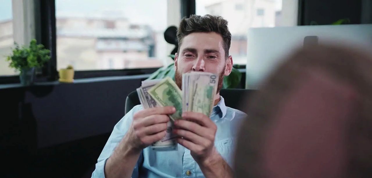 2025年养老金新玩法，用AI定制终身收入，靠谱吗？ 2025年养老金大变革，AI算法能算出你退休后每月领多少钱