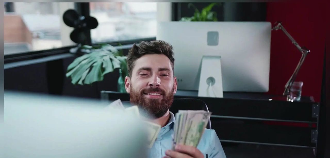 2025年养老金新玩法，用AI定制终身收入，靠谱吗？ 2025年养老金大变革，AI算法能算出你退休后每月领多少钱