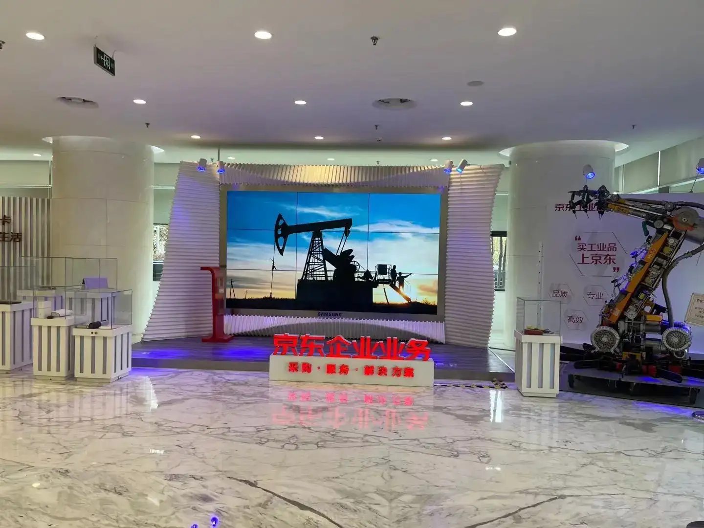 京东收银AI一体称重磅隆重上市啦！ 利用Al技术精准识别商品，实现智能识别称重、标签打印、收银，轻松三步，一气成，无需繁琐操作