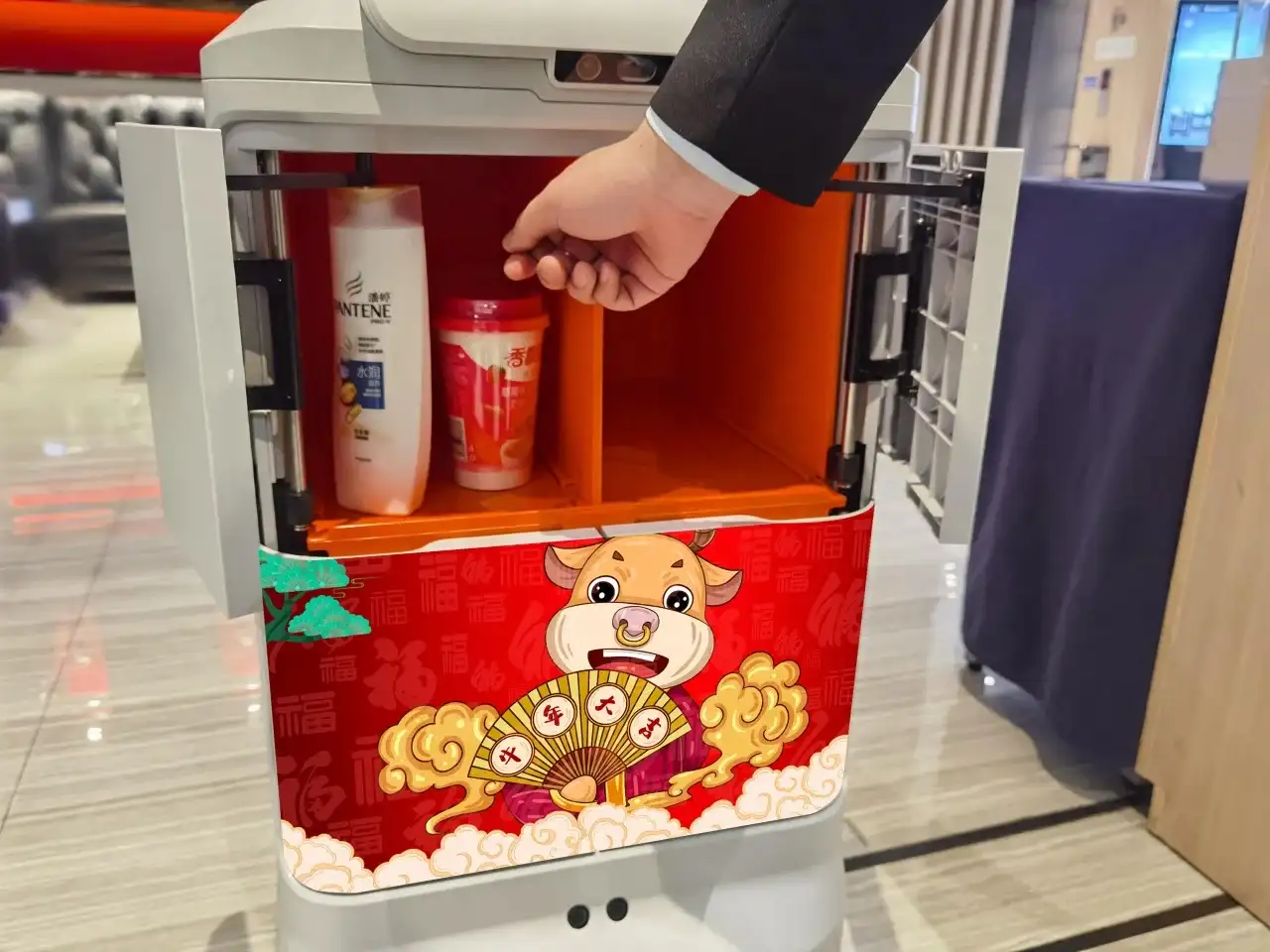 如何选择送物机器人？