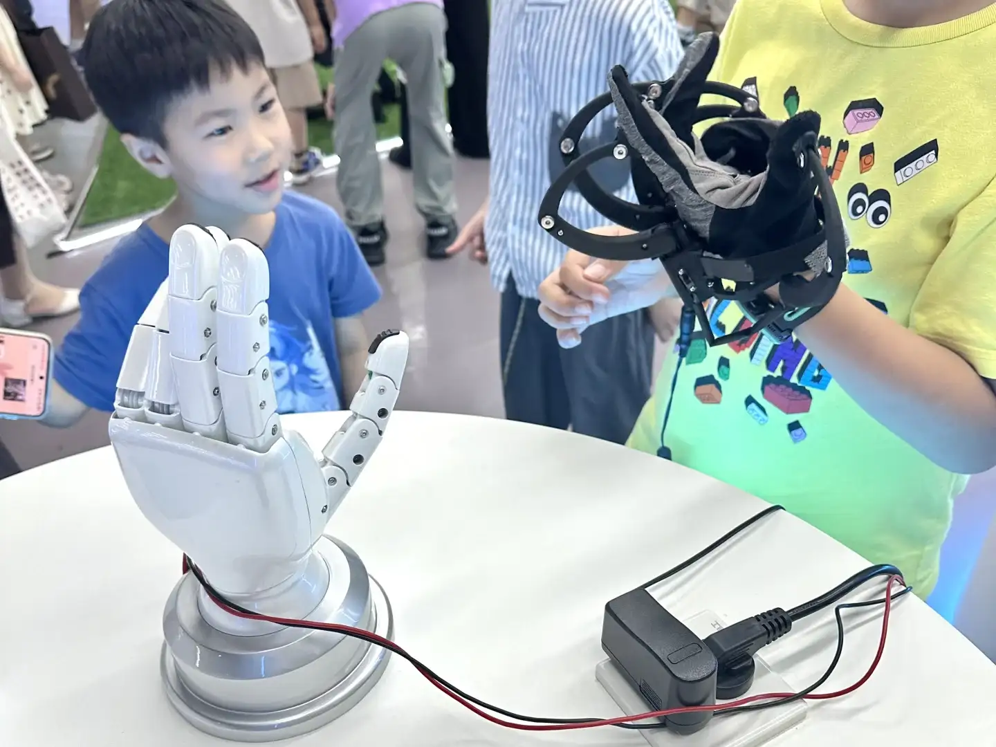 这个机器人场馆也太好玩辣太酷辣！