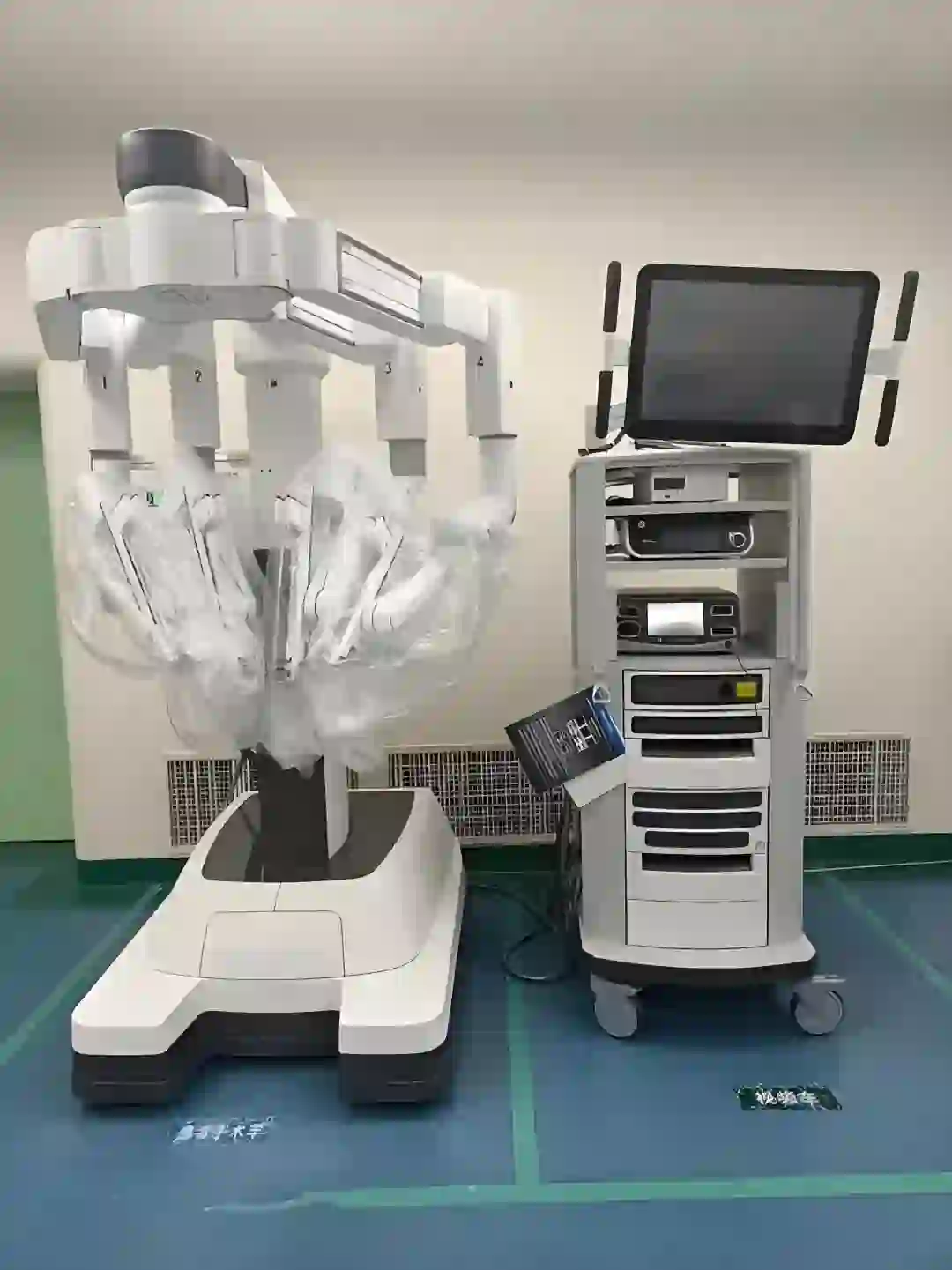 科普下手术机器人