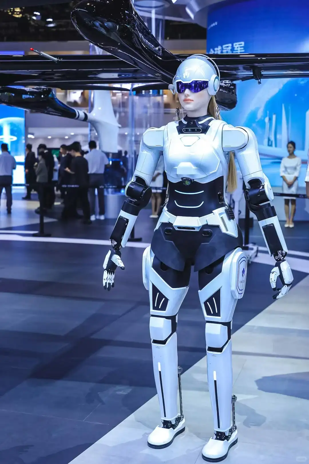 未来已来：探秘墨甲机器人的智能世界